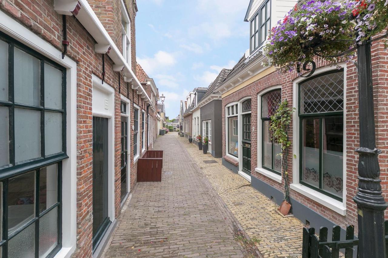 Knus Vertoeven In Een Historisch Pand In Grou. Esterno foto